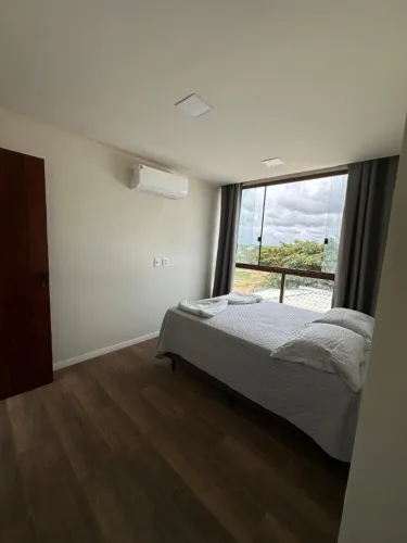CASA CONDOMINIO FECHADO SAUÍPE-BA: 6 QUARTOS, 5 SUÍTES, RECÉM CONSTRUIDA!!! 495m²