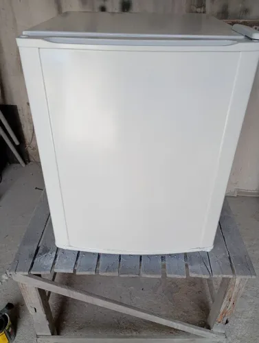 Frigobar Electrolux
