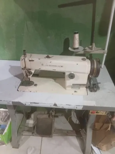 2 máquina  de costura  1000 reais  as duas