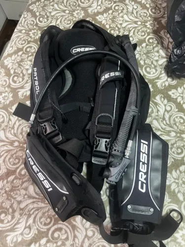 2 cilindros de mergulho s80 + colete nivelador (Cressi) + cinto de lastro (novo)