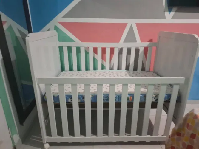 Berço e carrinho de bebe 