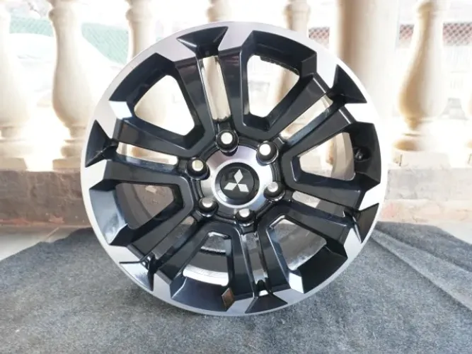 Rodas novas! Mitsubishi L200 Triton.