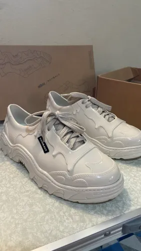 tênis da melissa em collab com rombaut, na cor bege tam 37