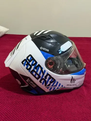 Capacete MT Helmets Revenge 2