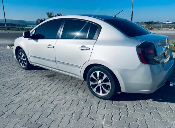 Nissan Sentra S 2.0/ 2.0 Flex Fuel 16V Aut. 2013