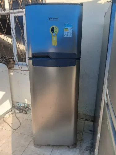 Geladeira continental frost free
