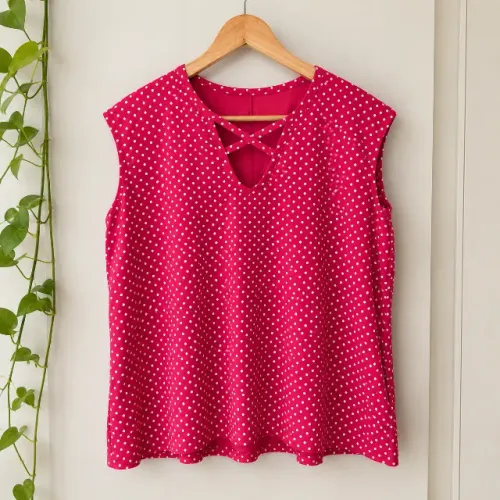 Título: Blusa Plus Size vermelha Poá Nova Tam 48