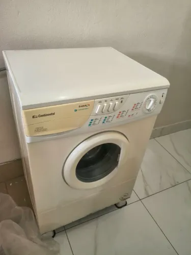 Máquina de Lavar Continental