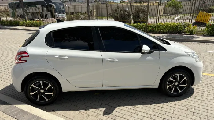 Peugeot 208 Active Pack 1.6 Flex 16V 5P Aut. 2015