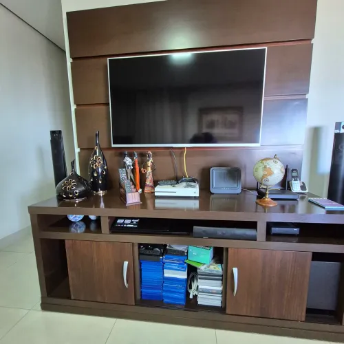 Rack e painel para TV 55" imbuia