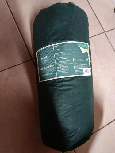 saco de dormir de solteiro da marca Mor, modelo Camping Life, na cor verde
