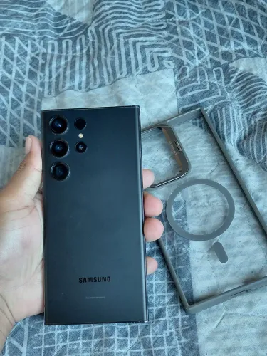 Galaxy S23 Ultra 256GB - sem marcas ( versão EUA ) tudo funciona normalmente