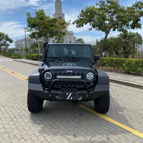 Jeep Wrangler Unlimited Sport 3.6 V6 284cv 4P 2014