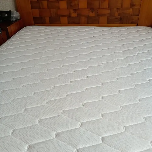 Cama queem box