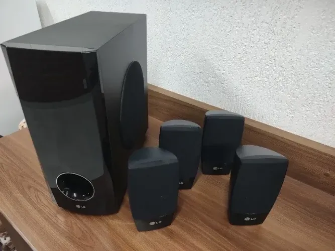 Caixas de som para Home theater LG 5.1 (subwoofer + caixas)