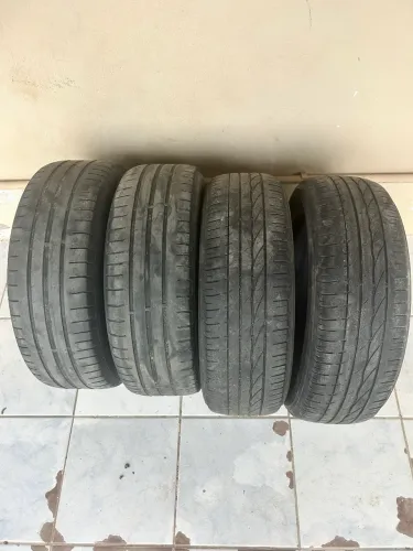 4 Pnues 2 Goodyear 2 Bridgestone 185/60/15