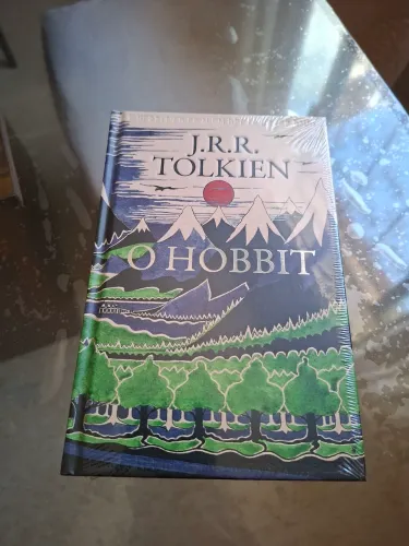 O Hobbit - J.R.R. Tolkien - Lacrada - Capa dura