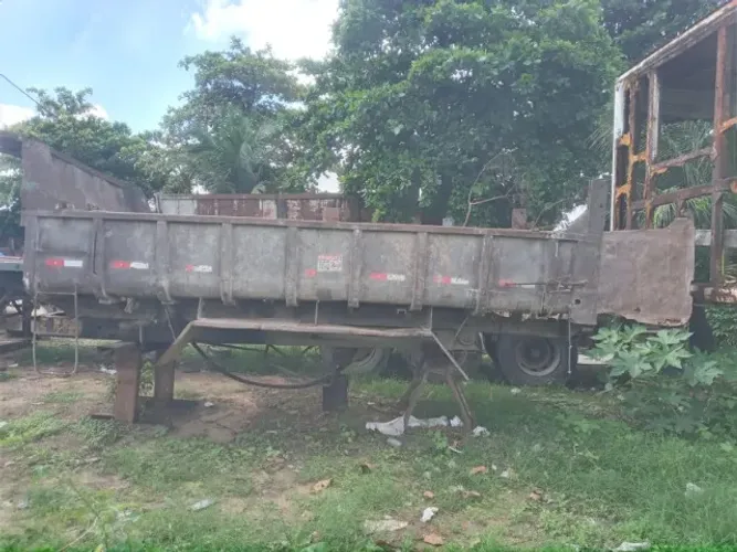 Basculante trucado com serviços para fazer.