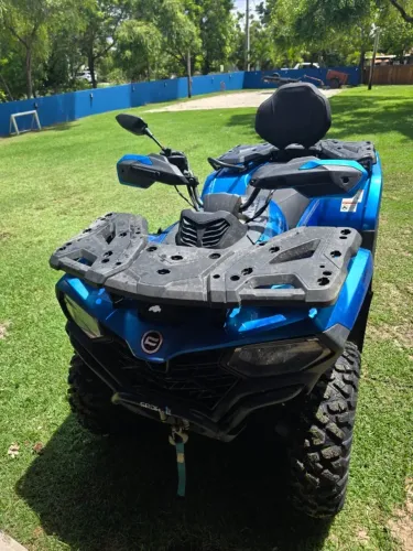 Quadriciclo Cforce 520L EFI