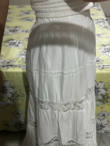 saia branca com rendas
