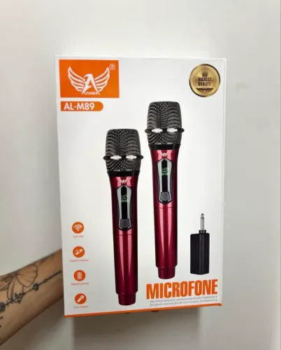 microfone sem fio com 2 microfone recarregavel e receptor também