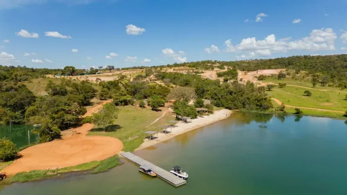 Terreno de 702 m² no Fazenda Canoa, refúgio de Alto Luxo às margens do Lago Coru