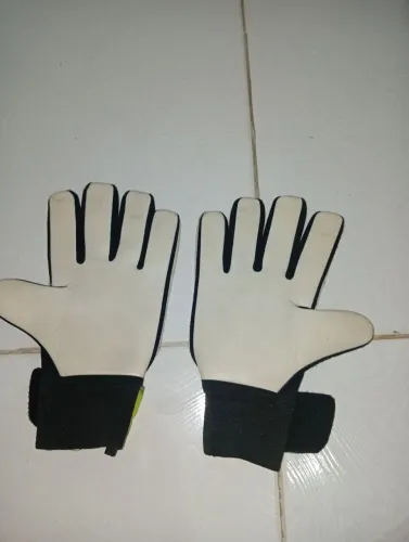 Luva de goleiro society da penalty