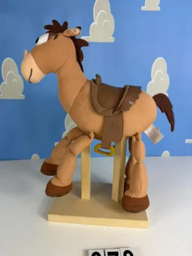 Bala no alvo Thinkway toys  BASICO relincha e faz som de galope