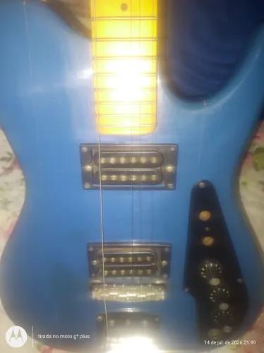 Guitarra Magnus das antigas