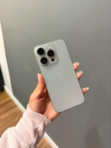 iPhone 15 pro 256G titânio natural