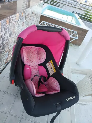 Bebê conforto Casco Wizz cor rosa
