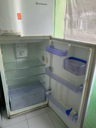 Geladeira frost free (usada)
