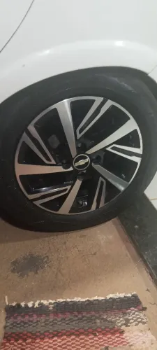 Troco todas aro 15 por outro modelo rodas novas sem trincado novas rodas do polo 