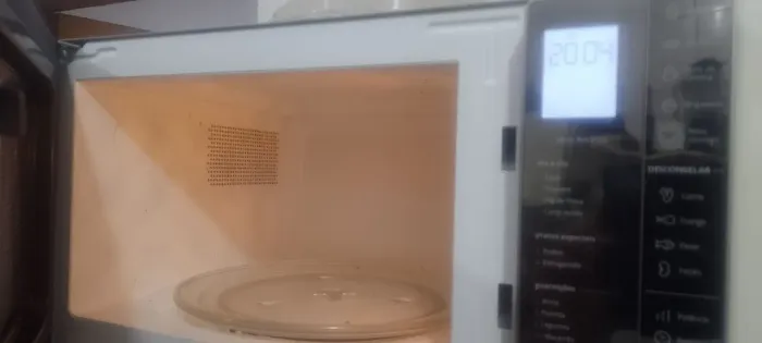 Microondas Brastemp 32 espelhado