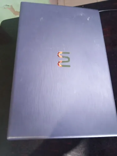 Vendo notebook funcionando perfeitamente, aceito negociação.