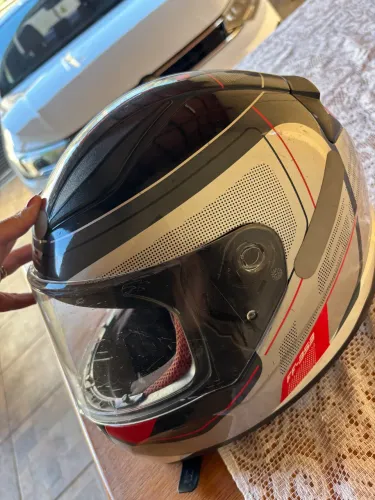 Capacete