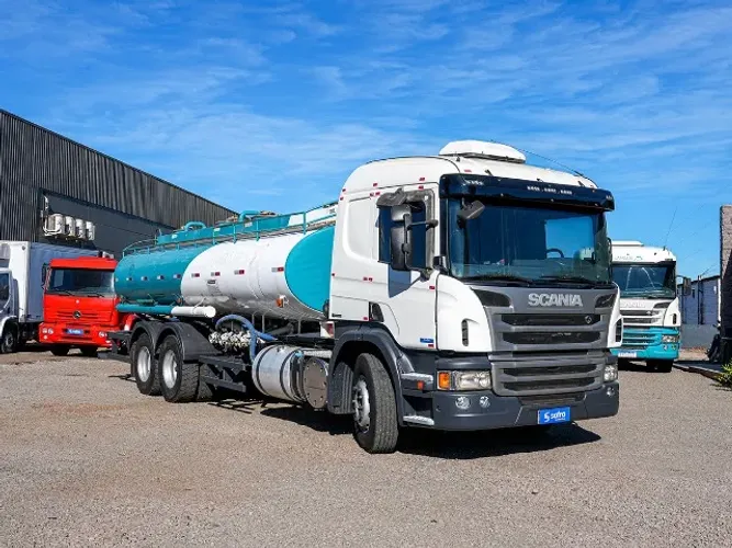 SCANIA P360 LEITO 2013 Tanque