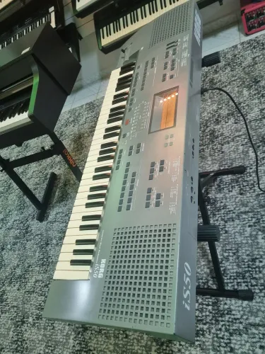 Teclado Korg iS50