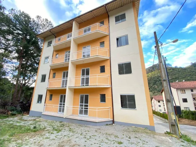 Apartamento de primeira locação, 2 quartos com varanda, Sítio São Luiz - Nova Friburgo/RJ