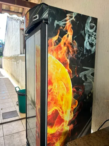 Cervejeira 220v com conversor de voltagem