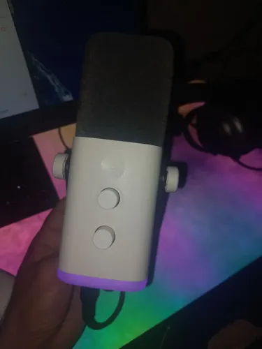 Microfone fifine branco com braço articulado 