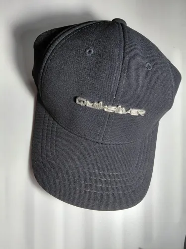 Boné Quiksilver Plate Type Silver Black.