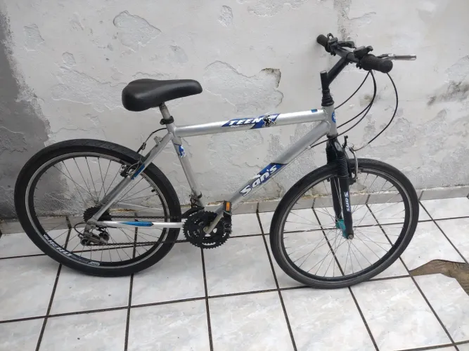 Bicicleta aro 26 rodas aero quadro de alumínio