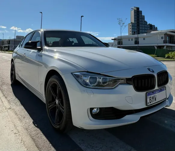 BMW 320I A 2.0 Turbo/activeflex 16V 184cv 4P 2014