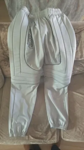 Calça de goleiro acolchoada