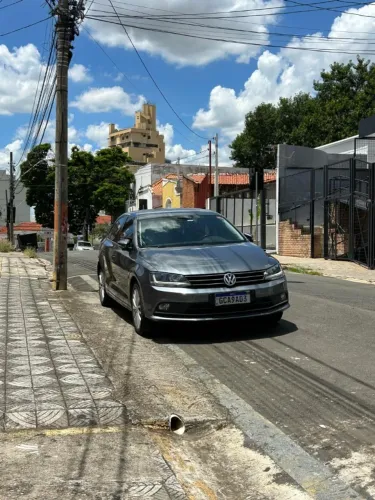 Volkswagen Jetta Comfortline 1.4 TSI 16V 4P Aut. 2018
