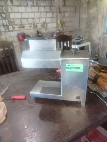 Máquina de amaciar carne