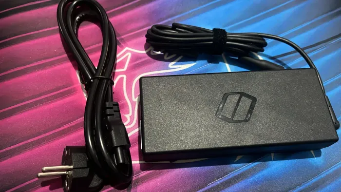 Fonte Carregador Original Notebook Samsung Odyssey 2 - 180W (19.5V 9.23A / 8.21A)