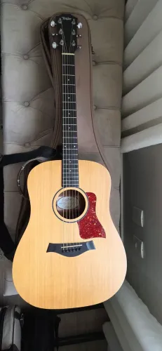 Violão Taylor Big Baby com captação Fishman