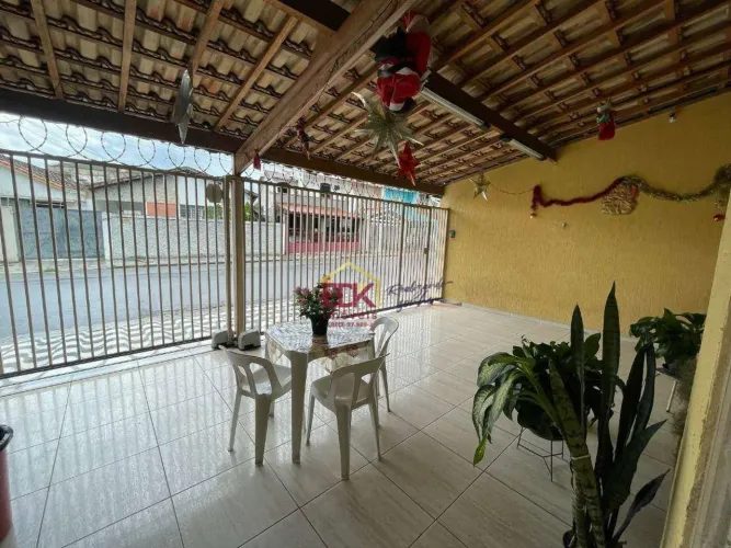 Casa com 2 dormitórios à venda, 125 m² por R$ 700.000,00 - Parque Santo Antônio - Taubaté/